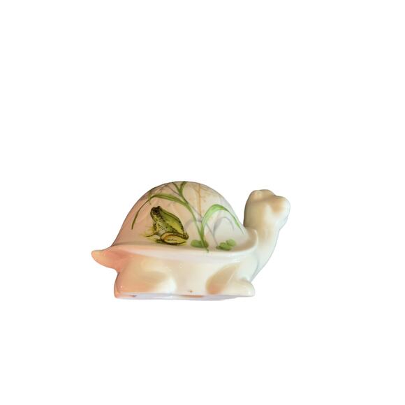 Vintage turtle Porcelain figurine cream green tortoise Animal Floral Flowers - Picture 7 of 9